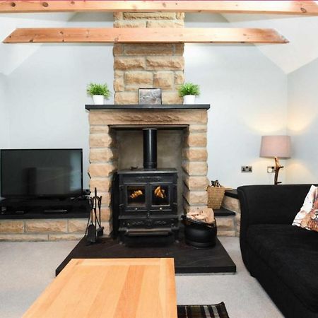 Ailnack Cottage -Cheerful Cottage With Secure Garden And Off Street Parking Sleeps 4 Tomintoul Kültér fotó