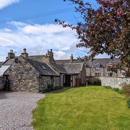 Ailnack Cottage -Cheerful Cottage With Secure Garden And Off Street Parking Sleeps 4 Tomintoul Kültér fotó