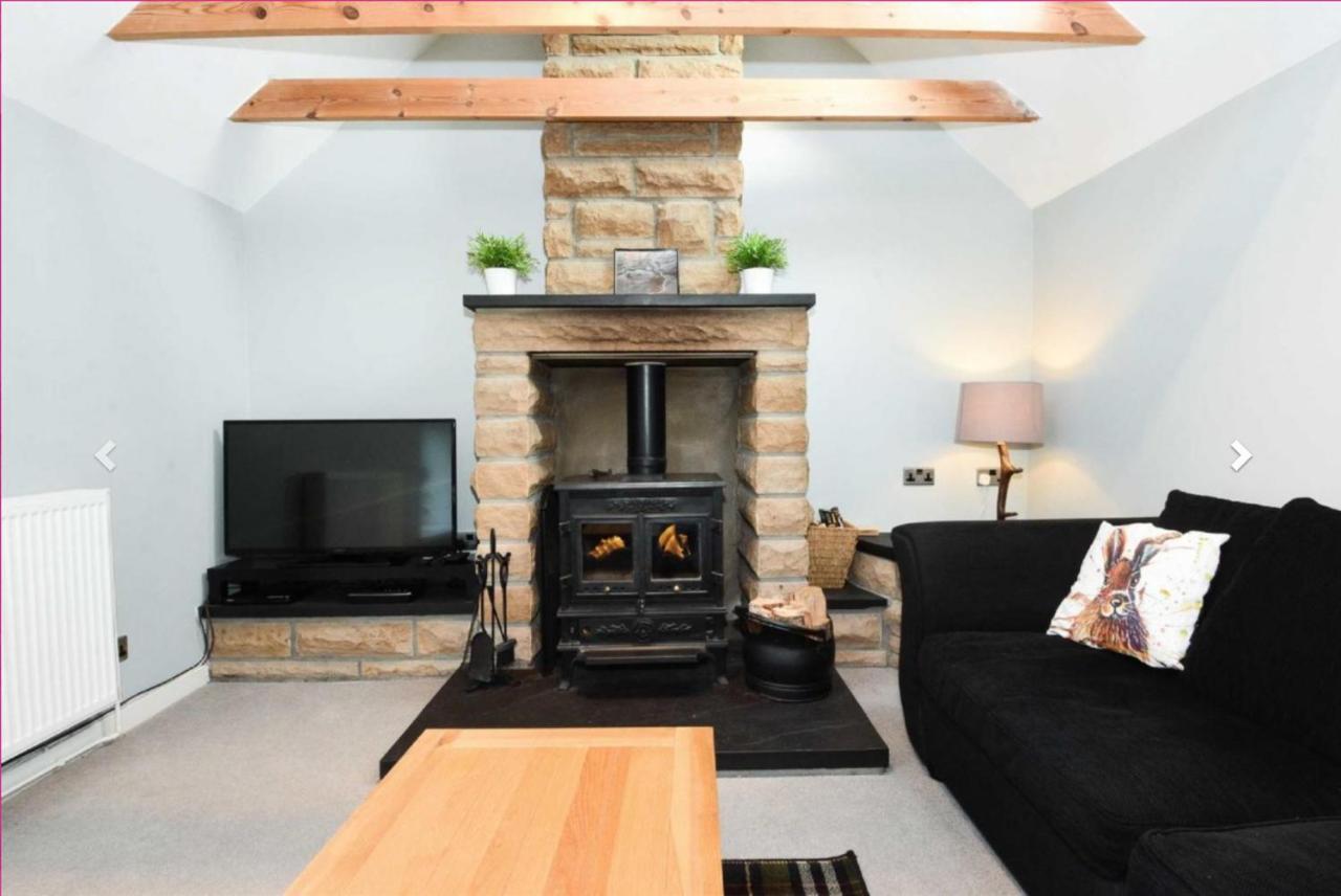 Ailnack Cottage -Cheerful Cottage With Secure Garden And Off Street Parking Sleeps 4 Tomintoul Kültér fotó