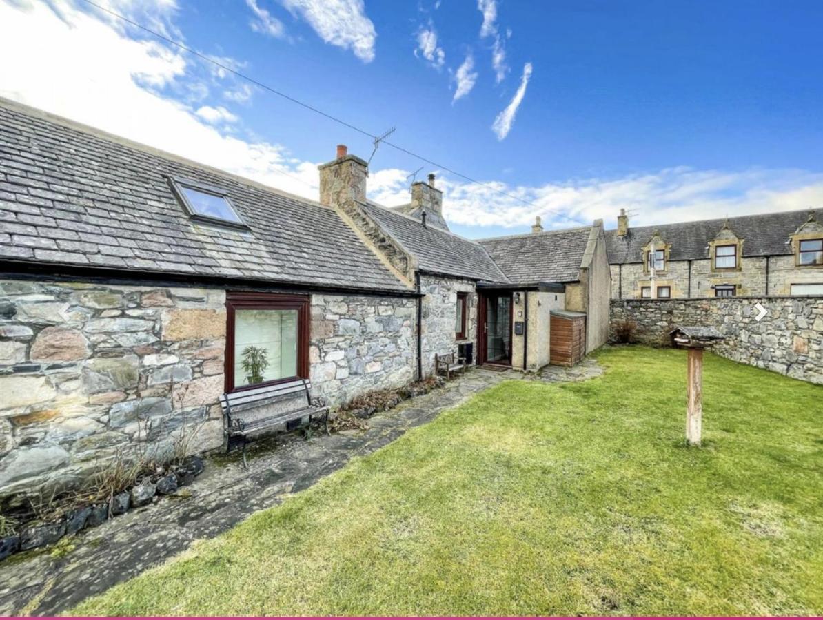 Ailnack Cottage -Cheerful Cottage With Secure Garden And Off Street Parking Sleeps 4 Tomintoul Kültér fotó